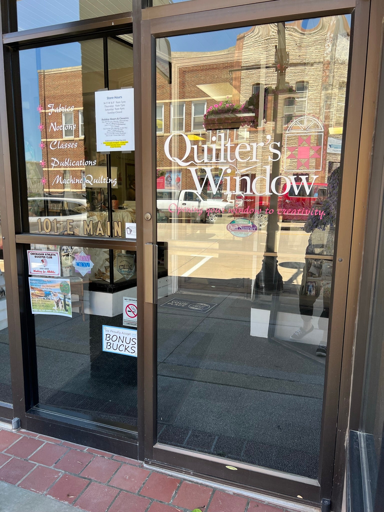 Quilt Shop Review:  Quilter’s Window